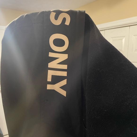 Members Only Jacket That Is Amazing To See - Picture 5 of 5